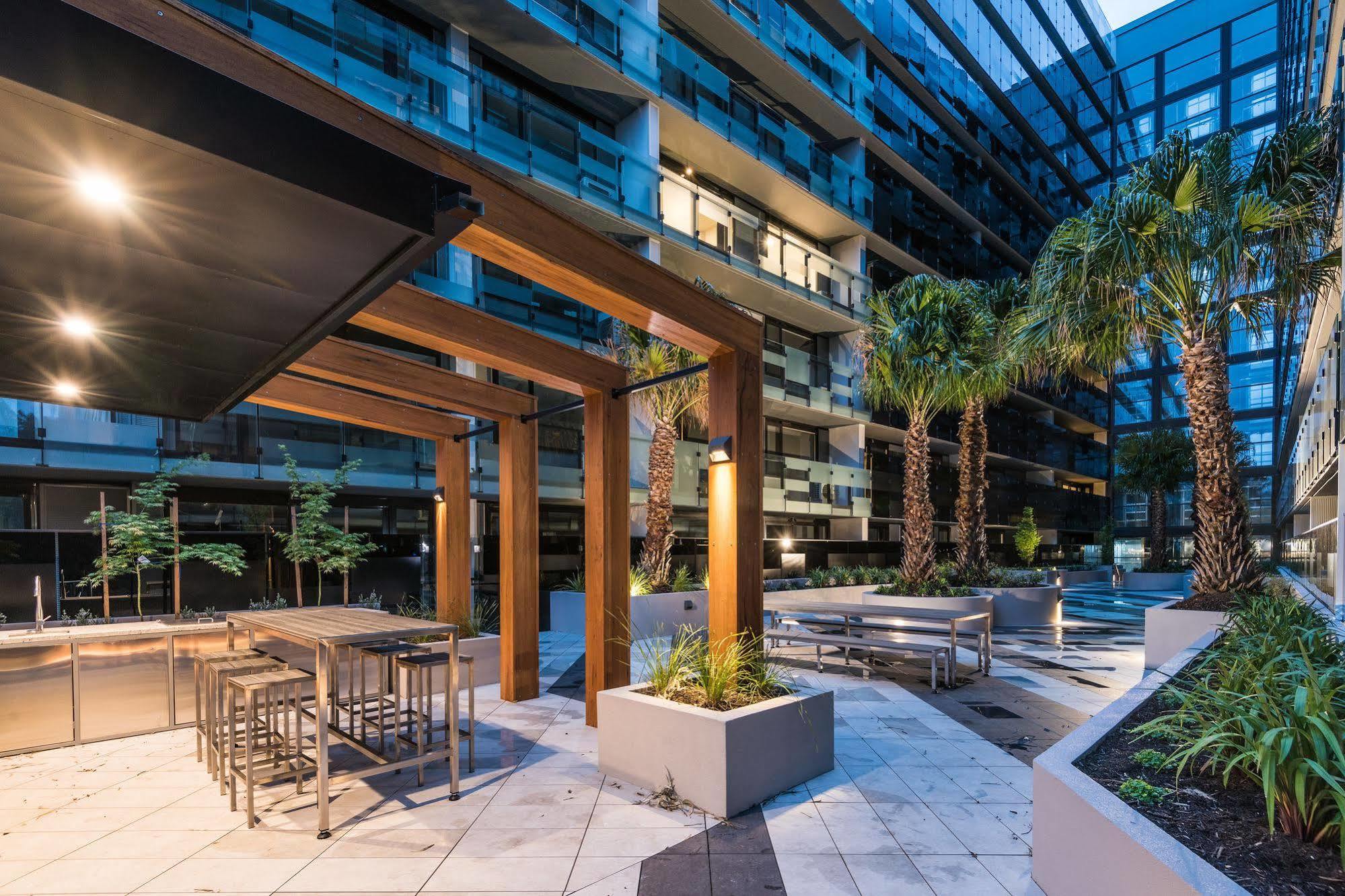 Playhouse Apartments Abbotsford เมลเบิร์น ภายนอก รูปภาพ